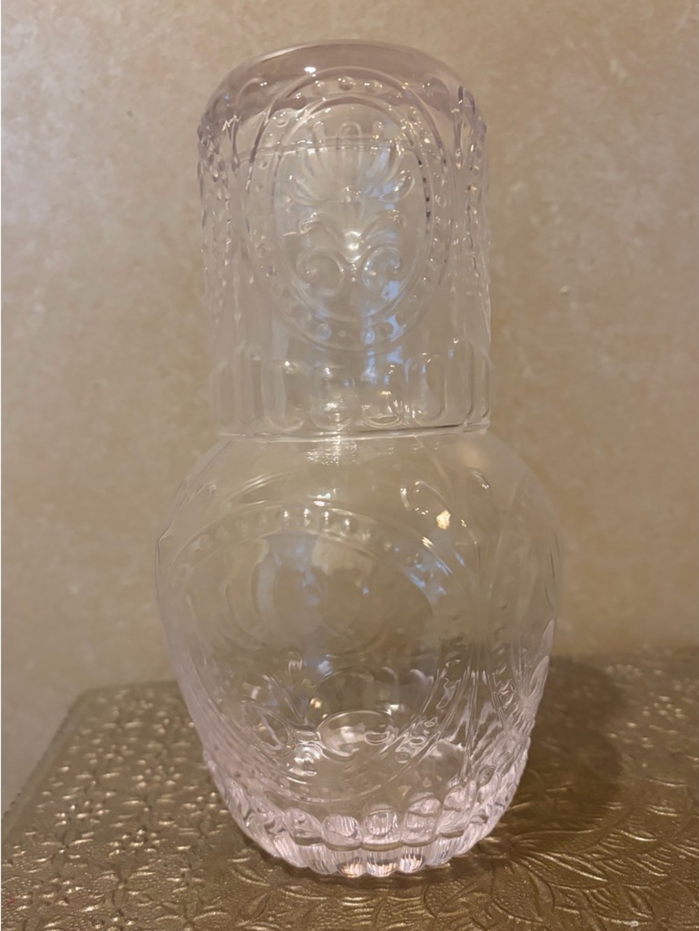 Clear Embossed Bedside Glass Carafe and Cup - Classic Clear NWT - Picture 2 of 9